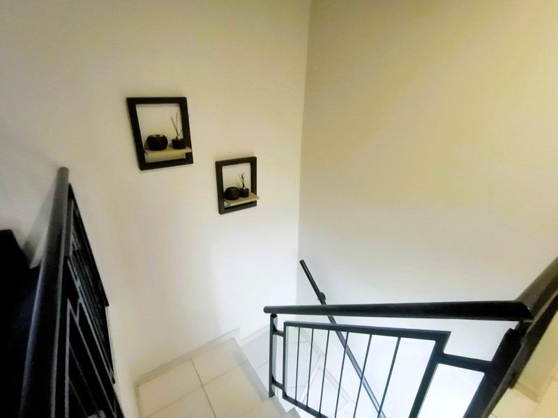 Spacious 4-Bedroom Duplex in Secure Estate - Photo 8