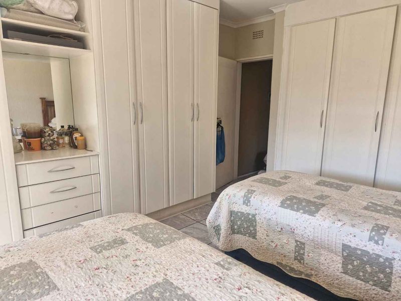 CHARMING PET FRIENDLY TOWNHOUSE - BEYERS PARK - Photo 6