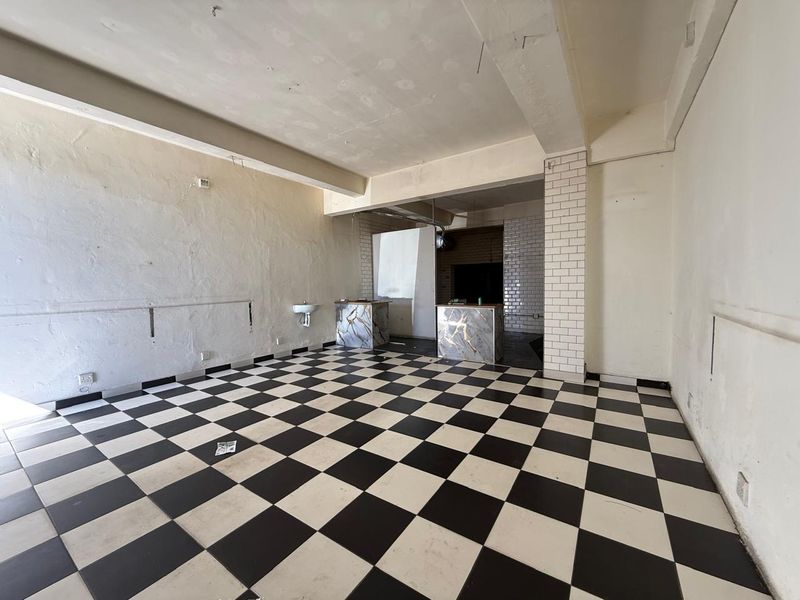 Restaurant/Retail Space to Let – 84m2   11th Avenue, Parkmore Gardens - Photo 1