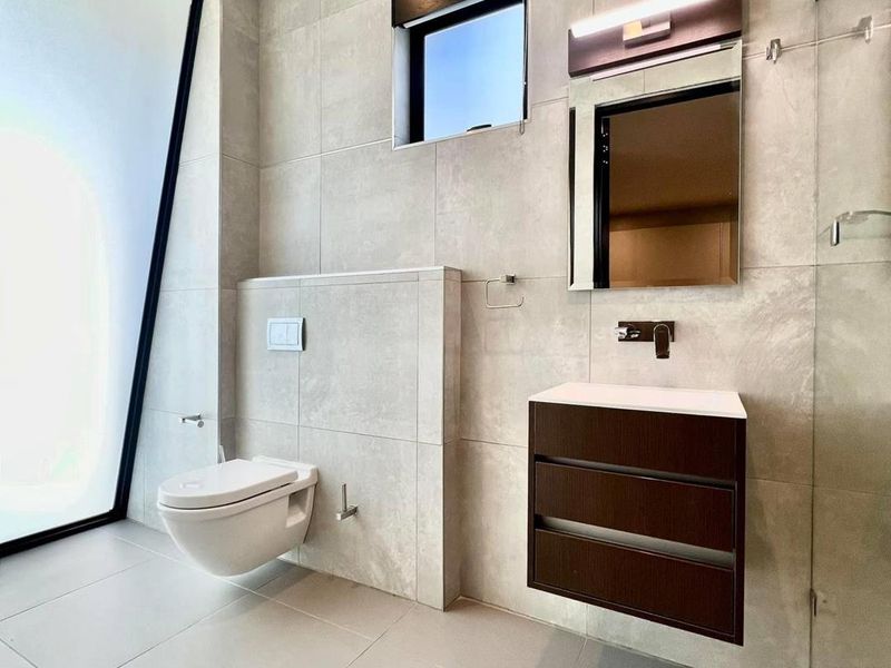 4 Bedroom House For Sale in Klein Windhoek - Photo 4