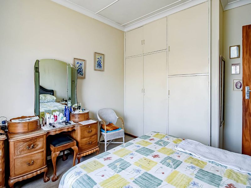 Well, cared for family home. - Photo 8