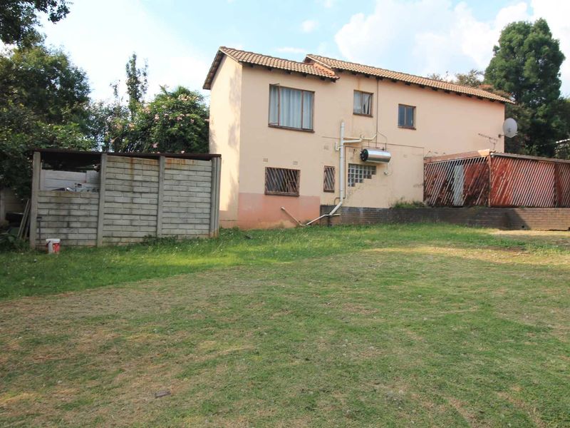 3 bed Family Home with a Flatlet - Photo 3