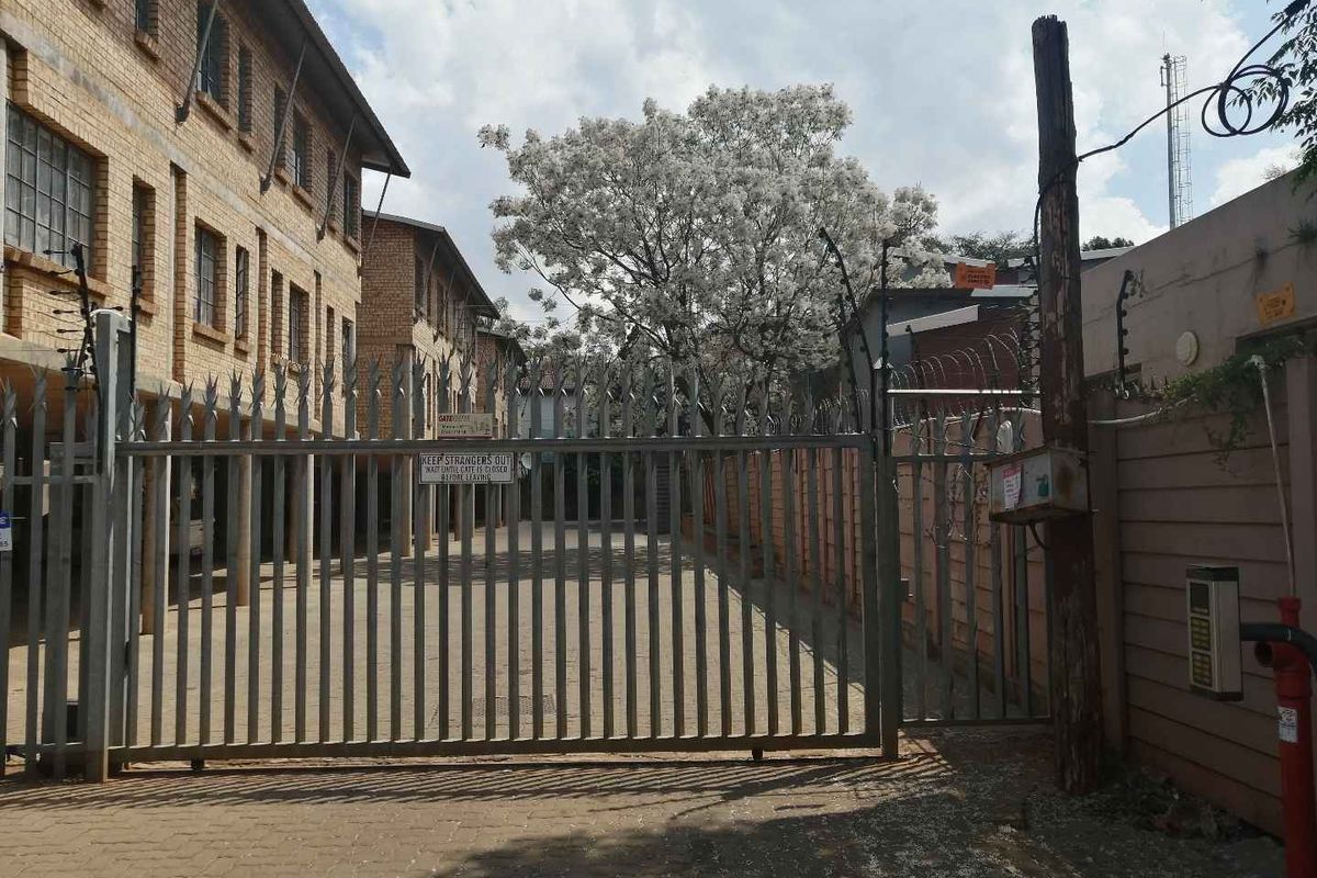 2 Bedroom to rent in Antares - Photo 3