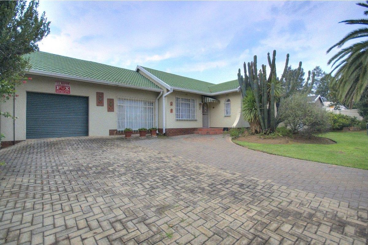 Excellent neighborhood! - Photo 3