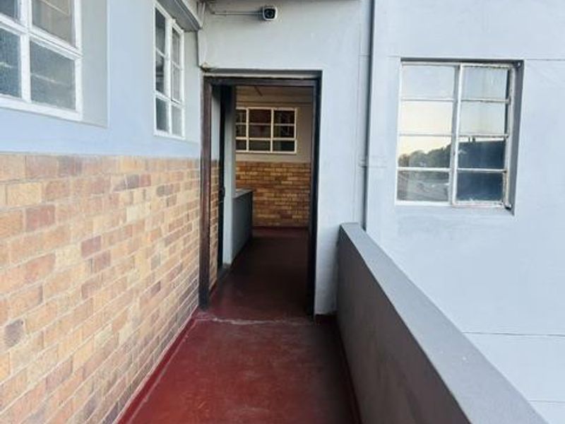 Affordable 2-Bedroom Flat for Sale - Photo 2