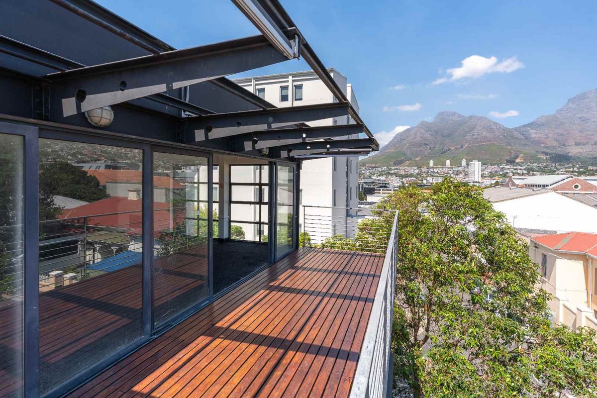 3 PRIME FLOORS TO LET IN GARDENS WITH PANORAMIC VIEWS - Photo 4