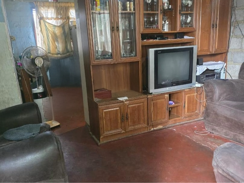 2 Bedroom House In Ivory Park Ext 10 - Photo 2