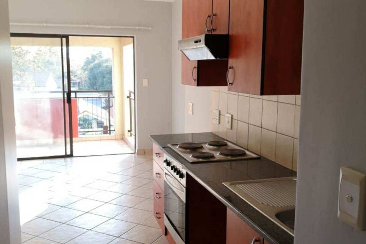 Bachelor Apartment to rent in the Peaceful Oukraal Apartments! - Photo 2