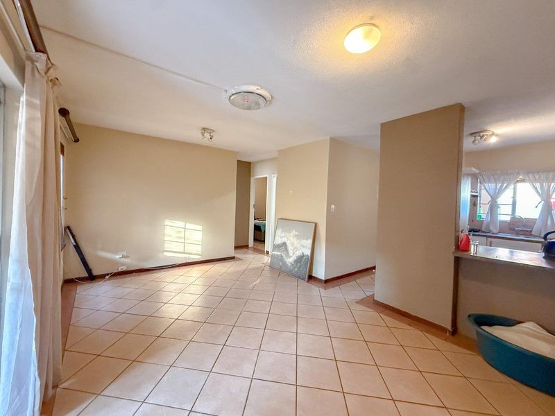 Modern 2-Bedroom Apartment to Rent in Mooikloof Ridge Estate - Photo 5