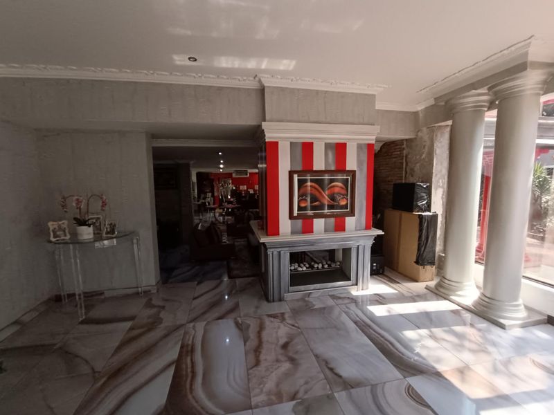 RASLOUW SECURITY ESTATE - 7 BEDROOM HOUSE - Photo 7