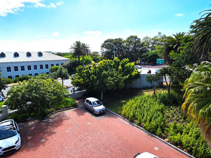 Beautiful First Floor Office in Westlake - Photo 9