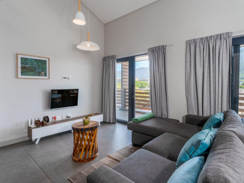 Modern 2-Bedroom Apartment with Mountain Views | The Chesterfield - Photo 3