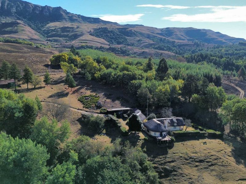 Magnificent 20-Hectare Drakensberg Lifestyle Farm with Panoramic Mountain Views, Kamberg - Photo 1