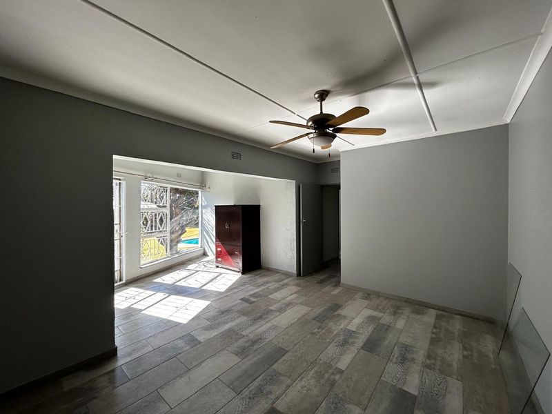 Stunning 4 bed home - Photo 7