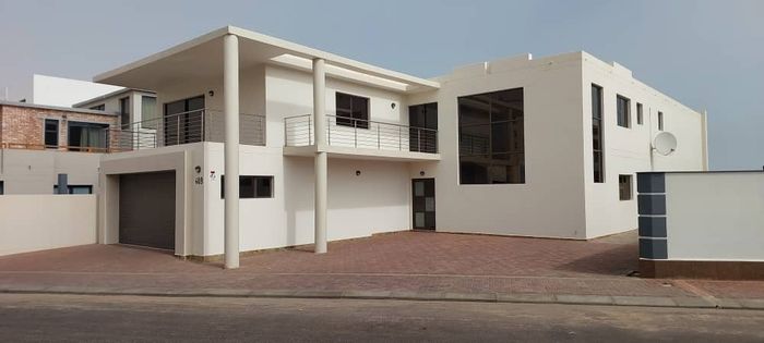 Property #2384662, House For Sale in Long Beach