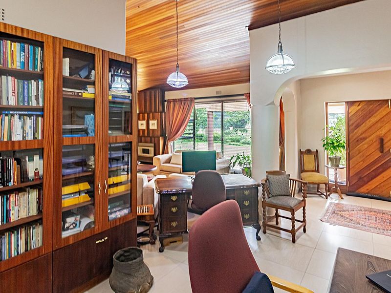 Exceptional 4-Bedroom House with 3 Flatlets - Photo 3