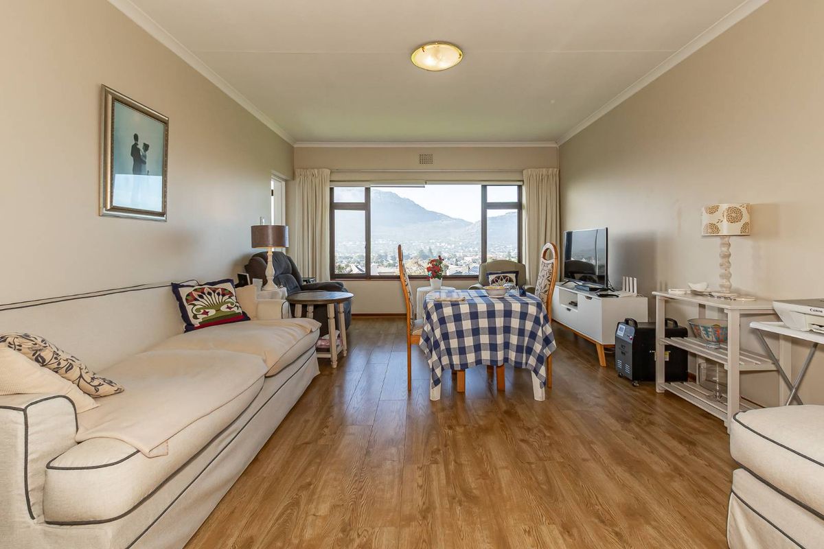 Spacious light and bright apartment with Sea and valley views - Photo 5