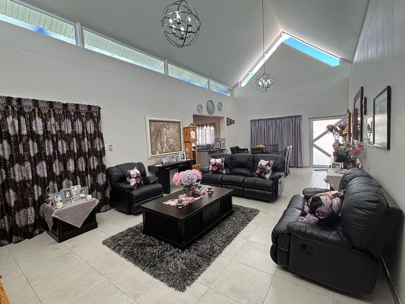 Stunning property at Elisenheim for sale ! - Photo 2