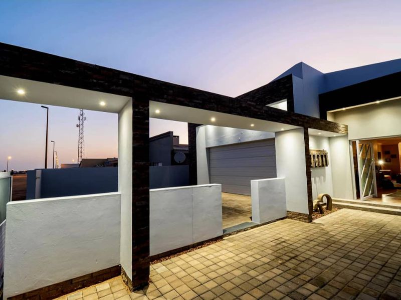 Beautiful family home in Henties Bay. - Photo 4
