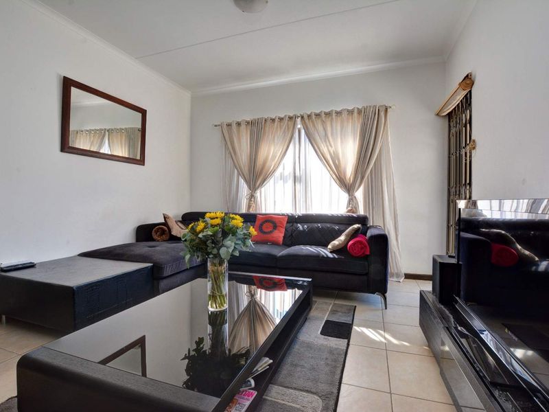 Experience Affordable Luxury Living - Photo 6