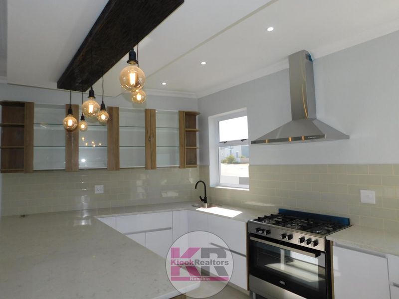 Sleek modern - Photo 2