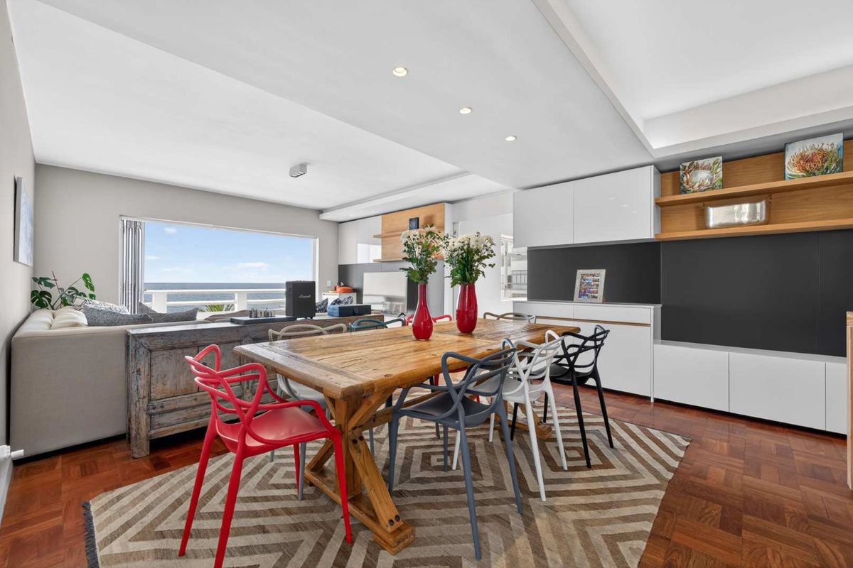ELEVATED SEASIDE LIVING IN ICONIC OSTENDE - Photo 4