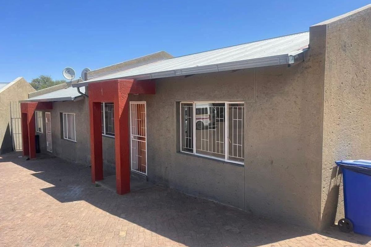 Townhouse for sale in Otjomuise Indlu court - Photo 5