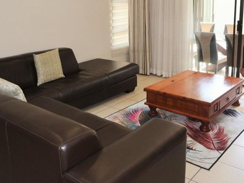 Grand property for sale. - Photo 3