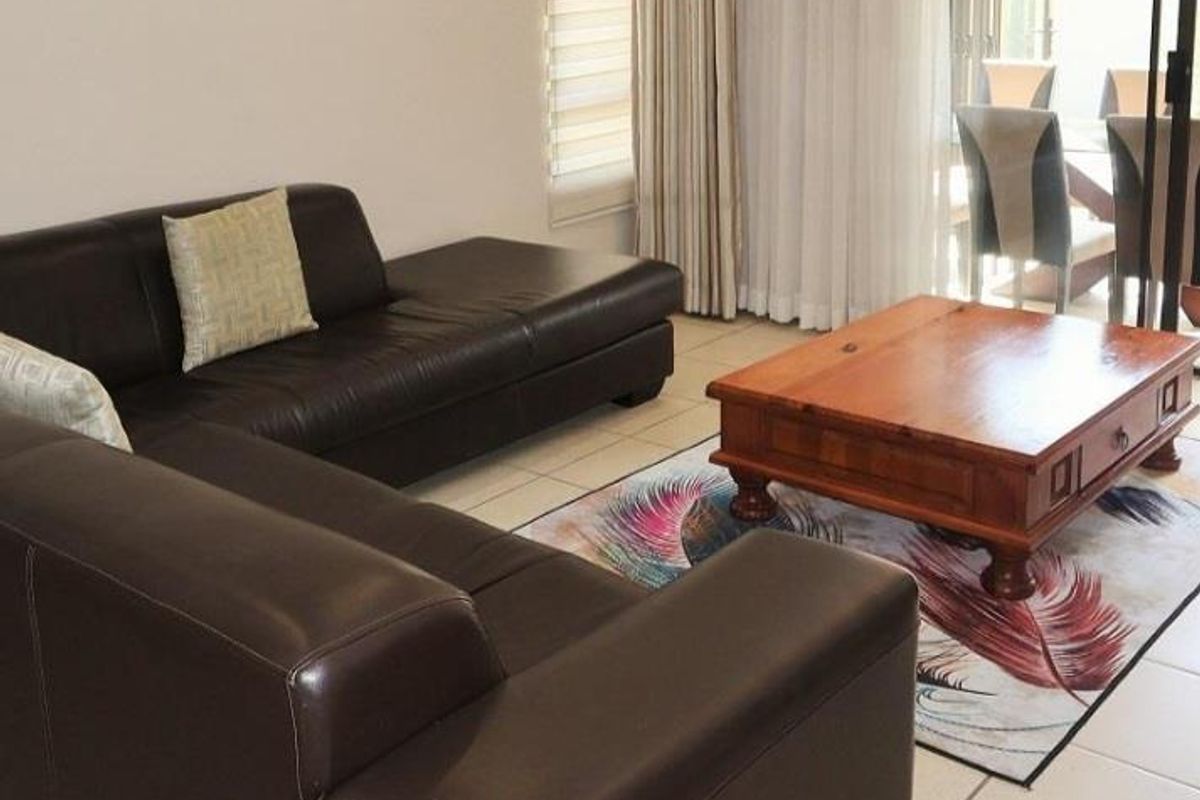 Grand property for sale. - Photo 3