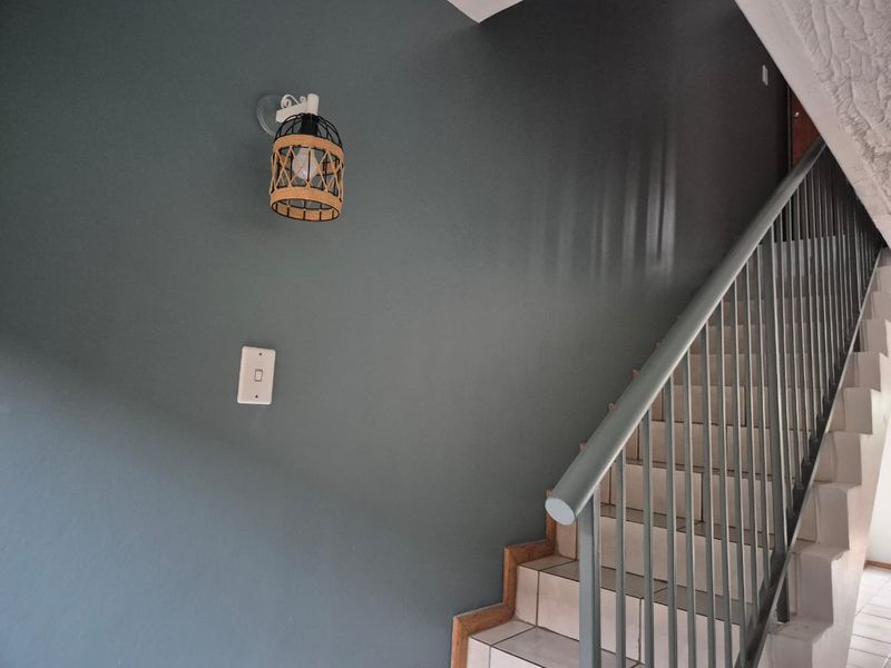 2 Bedroom Apartment to Rent in Sunnyside | Sonskyn |R8 500 per Month - Photo 3