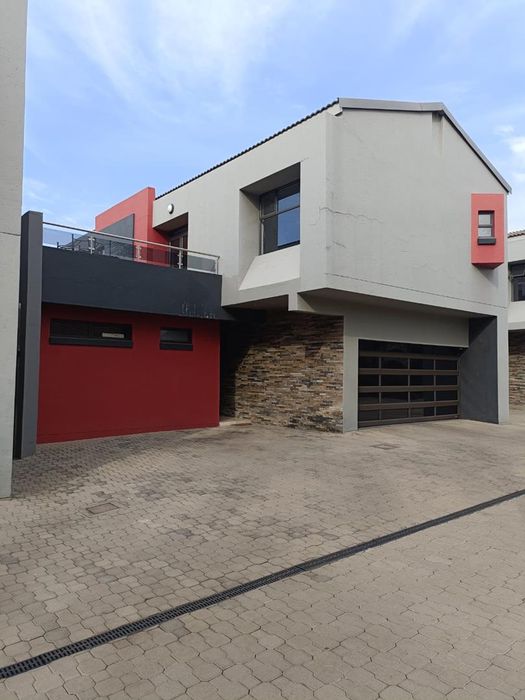 Property #2339025, House Rental Monthly in Waterkloof