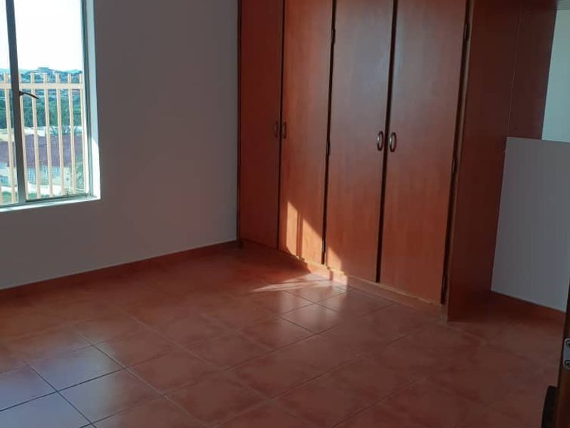 2 beds flat for sal - Photo 5