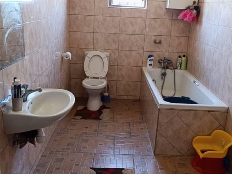 3 Bedrooms House for sale in Narraville, Walvis Bay - Photo 10