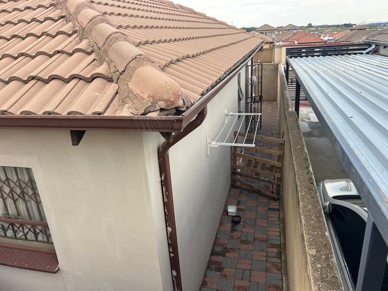 Clayville R 960 000-2 Bed family home - Photo 10