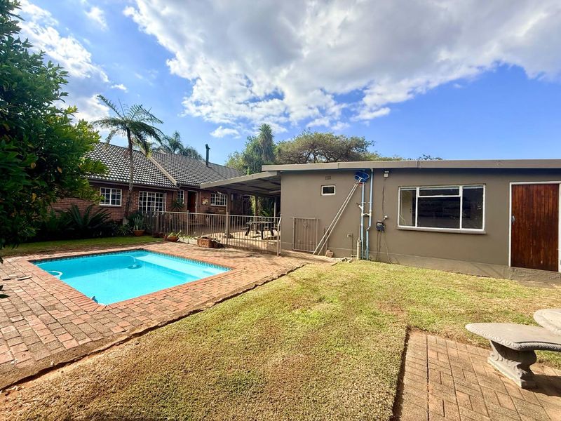 Beautiful 4 Bedroom house for sale in vryheid - Photo 6