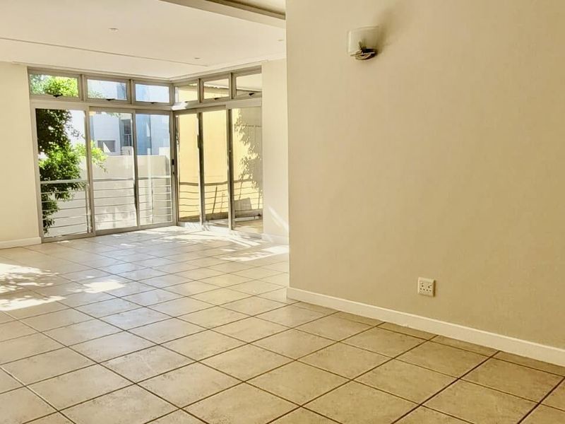 3 BED 2 BATH UNFURNISHED GARDEN TOWNHOUSE MORNINGSIDE - Photo 3