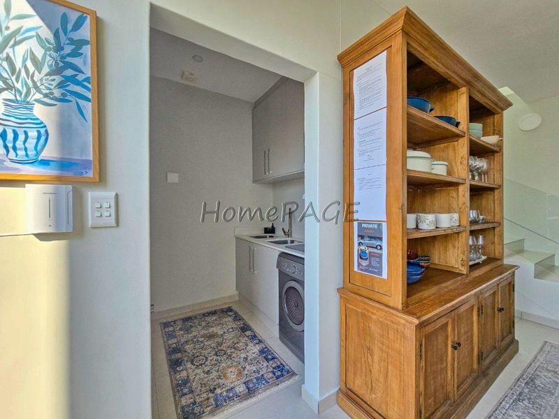 Dolphin Beach, Walvis Bay:  VIRTUALLY BRAND NEW 4 BEDR unit in Oceans is for Sale - Photo 10