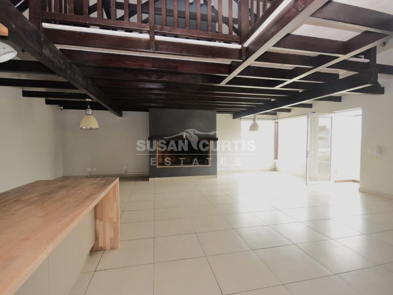 Spacious double story house near the Mall and beach - Photo 4