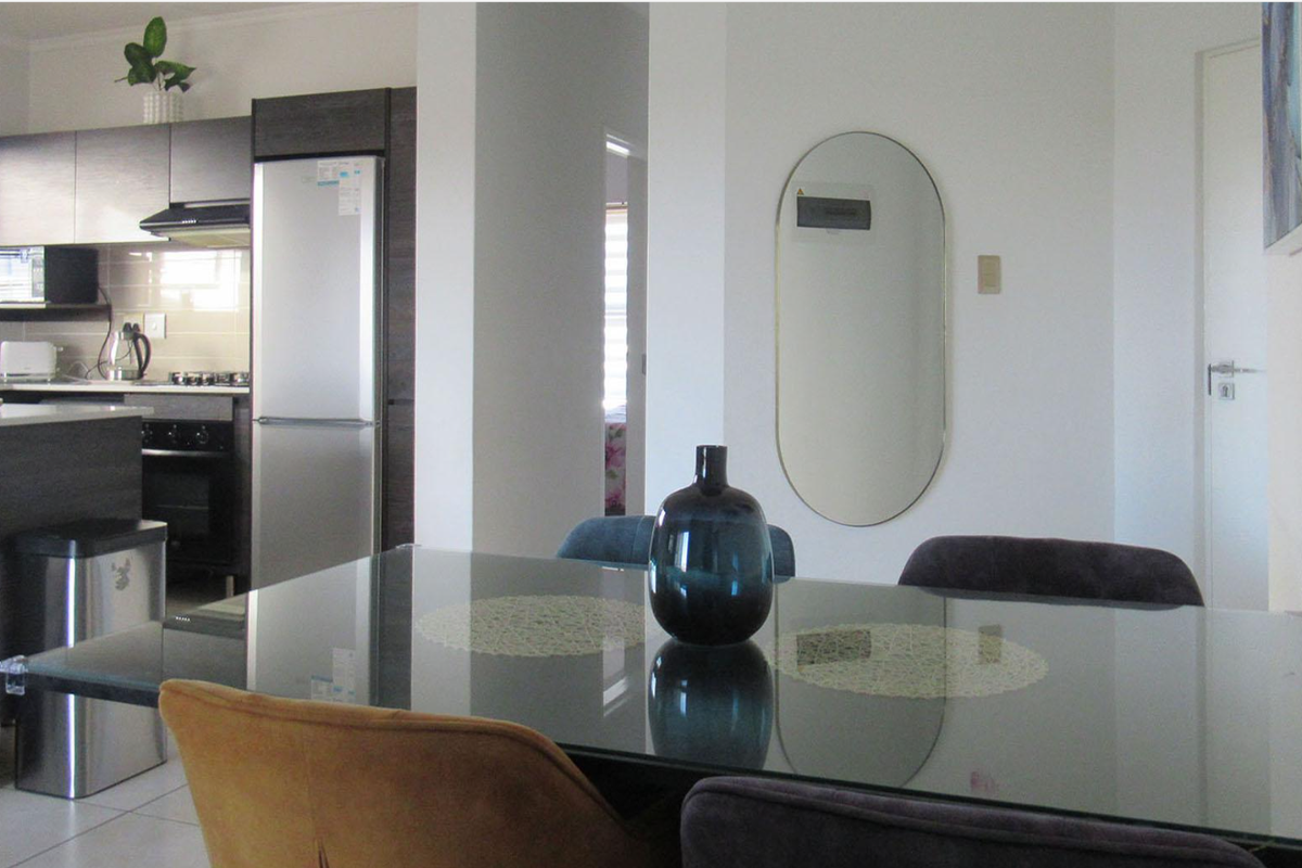 Beautiful Modern 2-bedroom apartment up for grabs - Photo 4