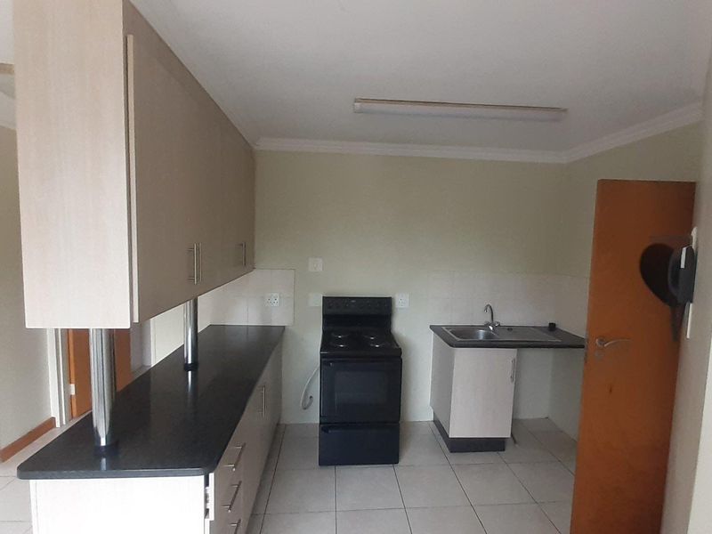2 Bedroom to rent in Hatfield - Photo 5