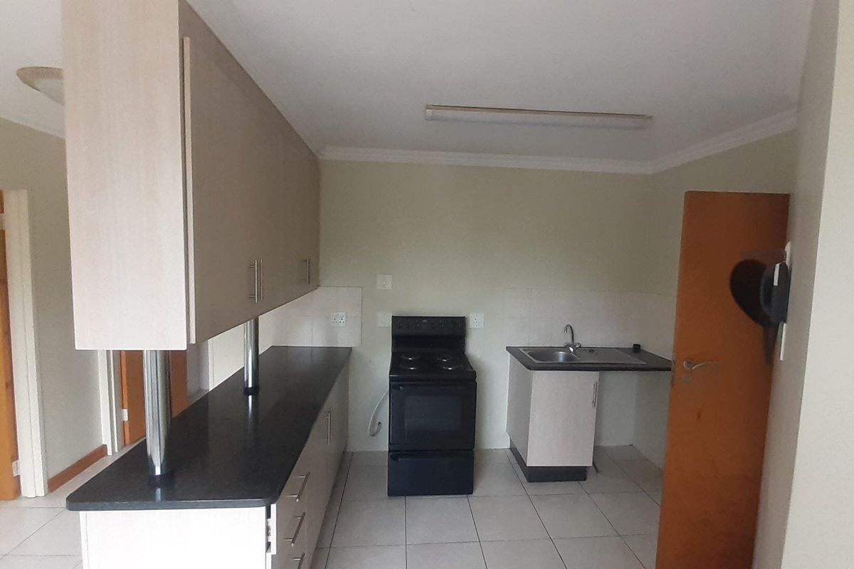 2 Bedroom to rent in Hatfield - Photo 5