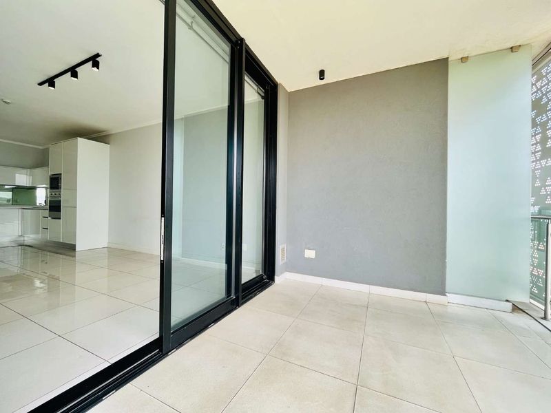 Luxurious 2 bedroom apartment for rent at Ellipse, Waterfall City - Photo 4