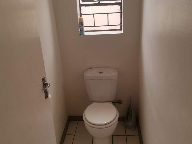 3 Bedroom House For Sale in Vanderbijlpark CE 7 - Photo 7