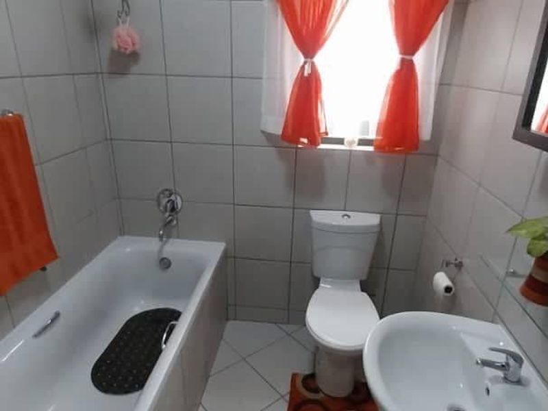 sona Village Deal: Cozy 2-Bedroom Home Awaits You - Photo 5