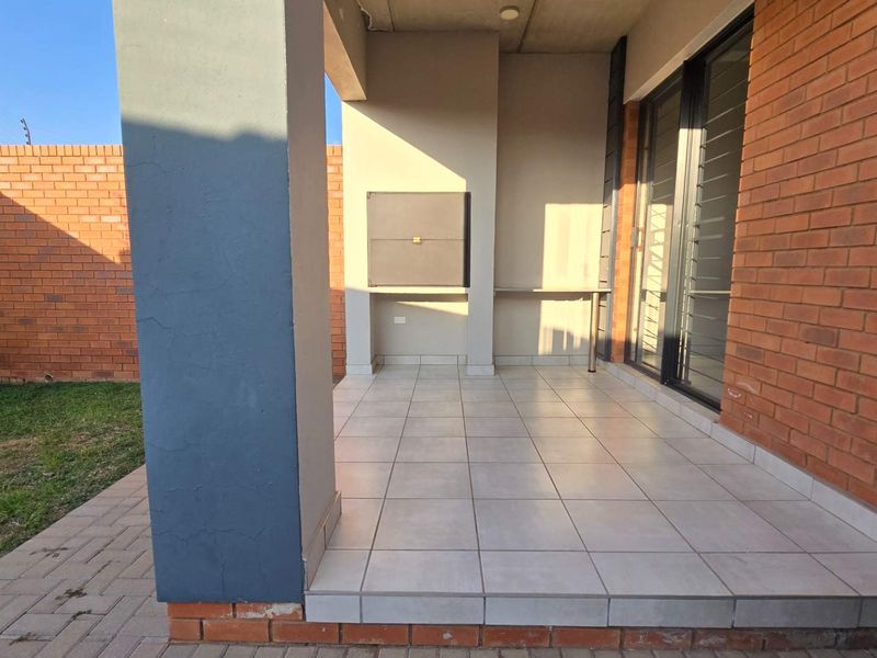 Beautiful and Modern 2 Bedroom Duplex Townhouse in Montana - Photo 3