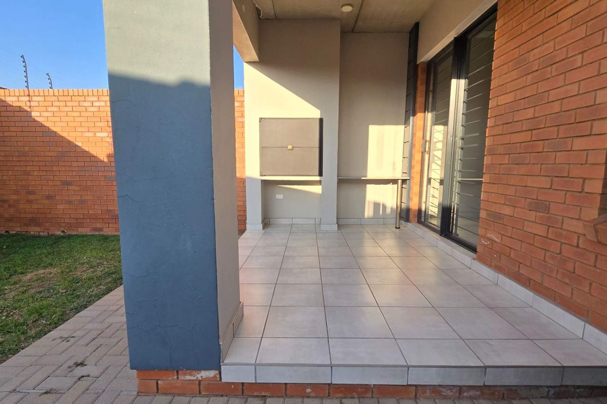 Beautiful and Modern 2 Bedroom Duplex Townhouse in Montana - Photo 3