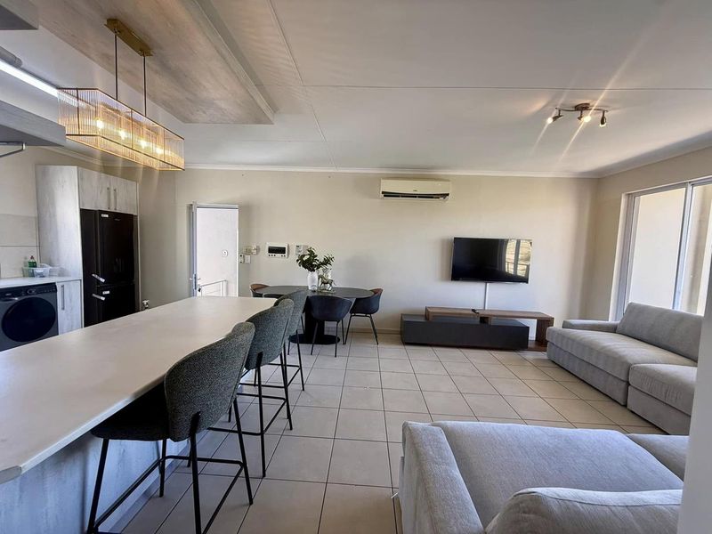 2 Bedroom Townhouse TO LET in Kleine Kuppe - Photo 3