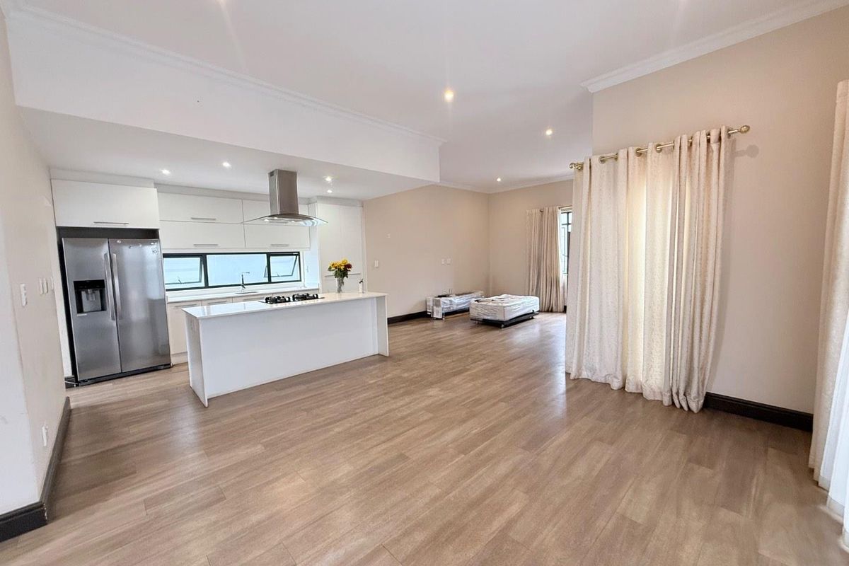 Spacious Serenity: Your Perfect Family Sanctuary Awaits! - Photo 5