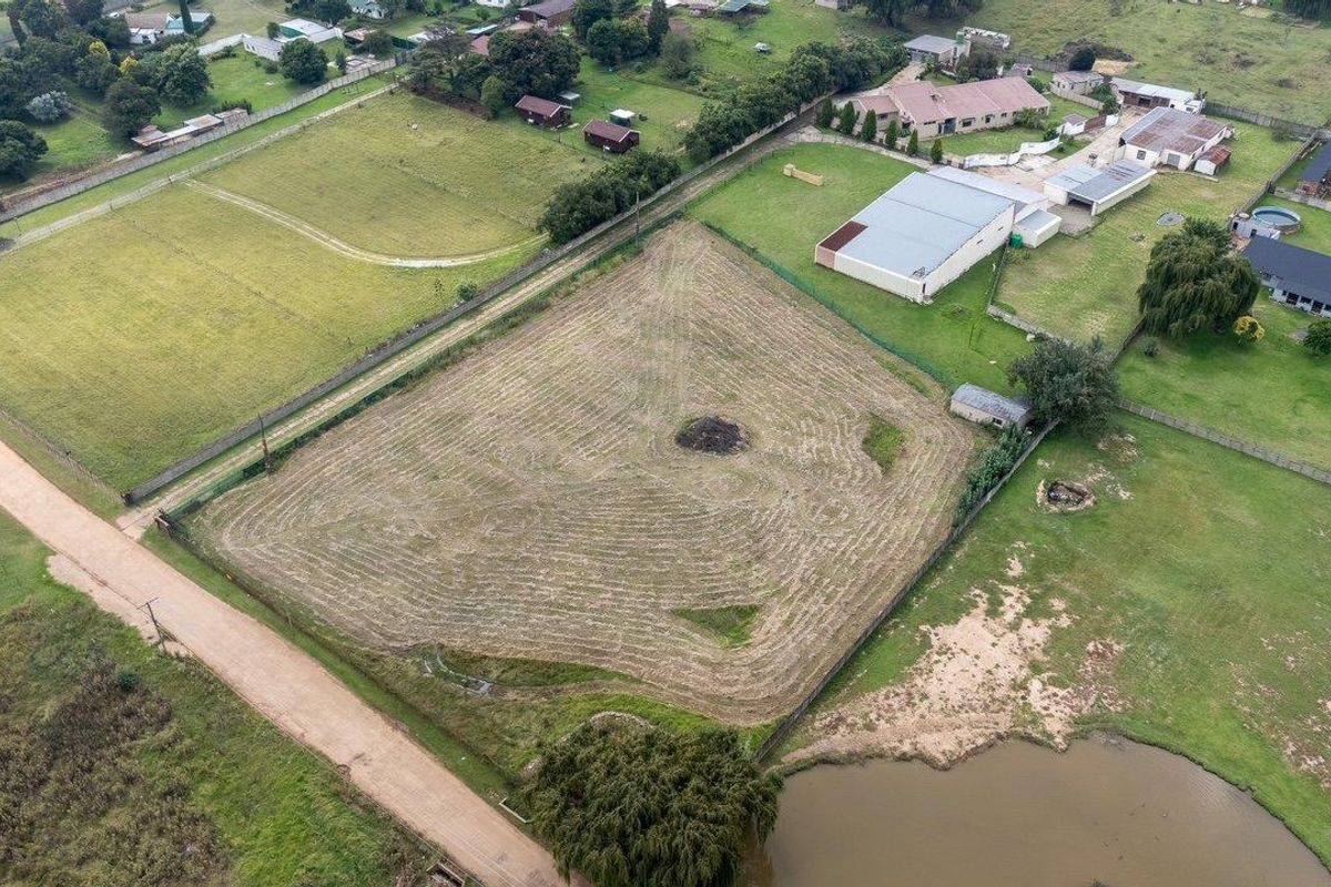 MIXED USE AGRICULTURAL HOLDING WITH WAREHOUSE & MULTIPLE DWELLINGS - Photo 2