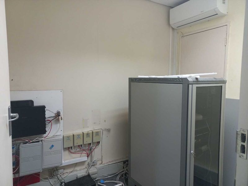 Office space with generator, borehole, and 24hr security! - Photo 10